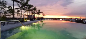 Infinity pool apartment with stunning sunset view - GM Remia Residence Ambang Botanic